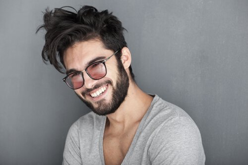 A recent study looked at the link between facial hair and attractiveness.